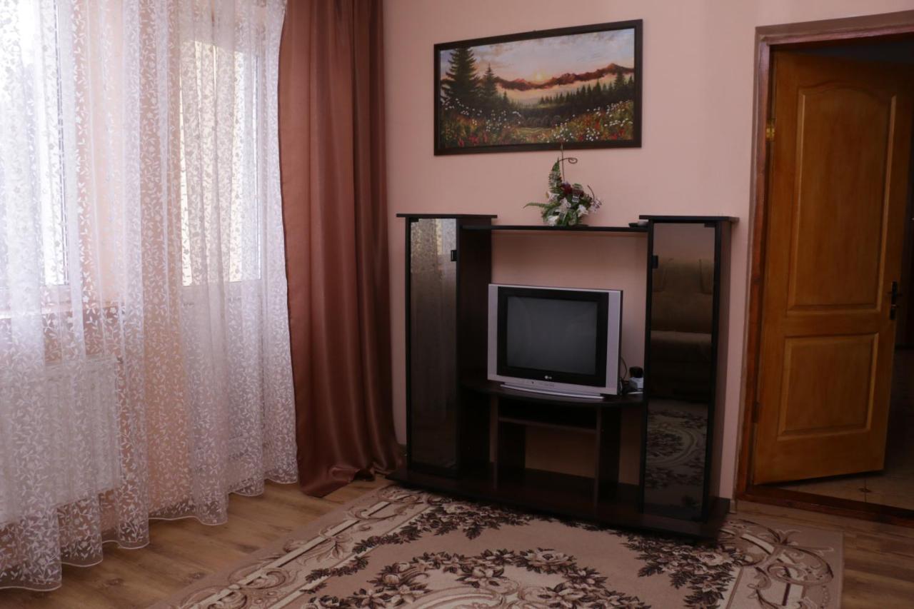 فندق Karpatskyi Maetok سلافسكي المظهر الخارجي الصورة